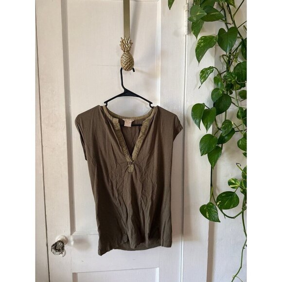 Michael Kors women’s size X-small sleeveless v neck shirt - Picture 1 of 7